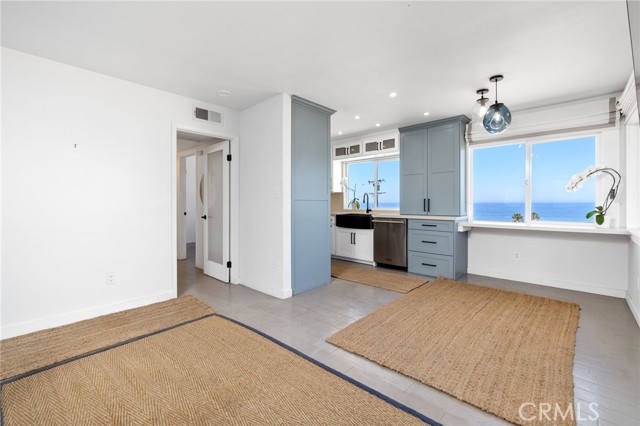 208 45th Street, Manhattan Beach CA: https://media.crmls.org/medias/db5cc702-e673-4a94-a9dc-836be4ab68c6.jpg