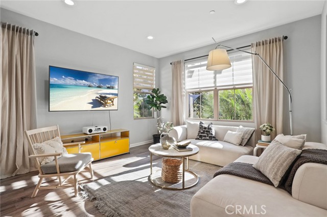 Detail Gallery Image 6 of 66 For 116 Nature Walk, Irvine,  CA 92618 - 3 Beds | 3/1 Baths