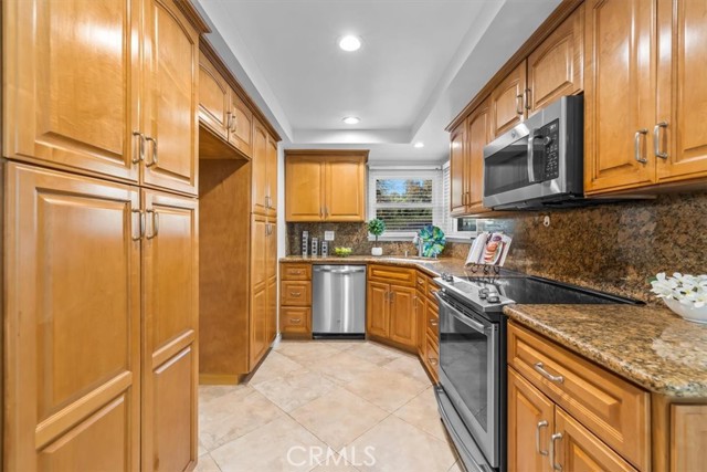 916 Knob Hill Avenue, Redondo Beach, California 90277, 4 Bedrooms Bedrooms, ,2 BathroomsBathrooms,Residential,Sold,Knob Hill,SB22245822