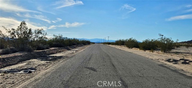 Detail Gallery Image 2 of 4 For 801 Valle Vista Rd., Twentynine Palms,  CA 92277 - – Beds | – Baths