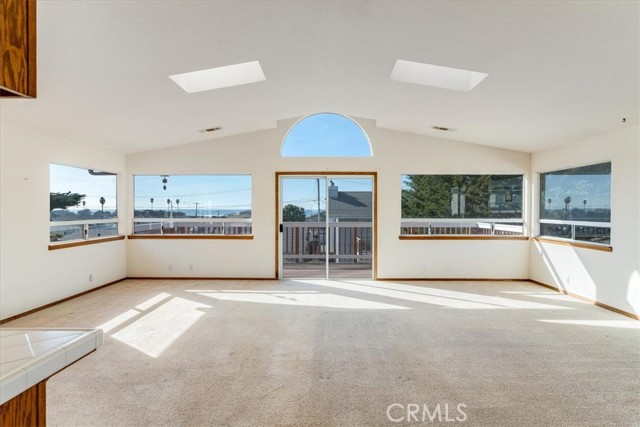 Detail Gallery Image 2 of 29 For 2559 Greenwood, Morro Bay,  CA 93442 - 3 Beds | 3 Baths