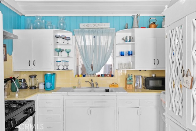 Detail Gallery Image 16 of 32 For 211 S K St, Lompoc,  CA 93436 - 2 Beds | 1 Baths