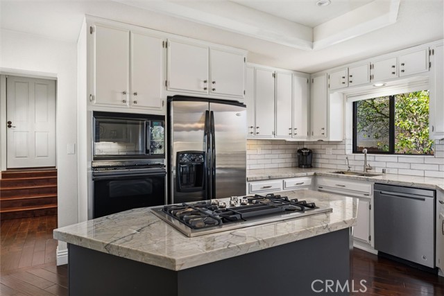 Detail Gallery Image 10 of 44 For 1020 Par, Paso Robles,  CA 93446 - 3 Beds | 2/2 Baths