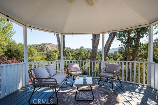 Detail Gallery Image 4 of 71 For 28933 Wagon Rd, Agoura Hills,  CA 91301 - 4 Beds | 5 Baths