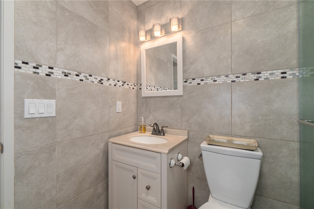 Detail Gallery Image 15 of 30 For 5798 Sunrise Dr, Lower Lake,  CA 95457 - 3 Beds | 2 Baths