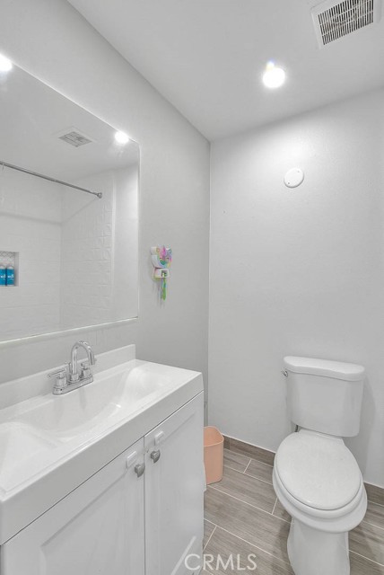 17401 Hood Court, Fountain Valley CA: https://media.crmls.org/medias/db621e24-cb51-4ab4-8940-2060d8b7ac78.jpg