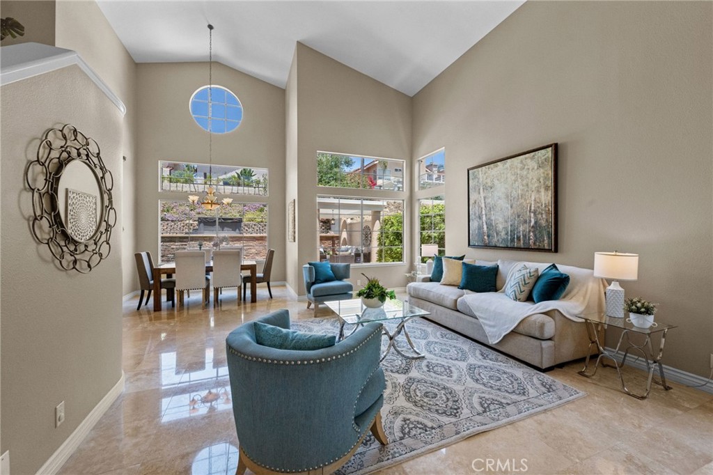 MLS #OC25179992 img 9