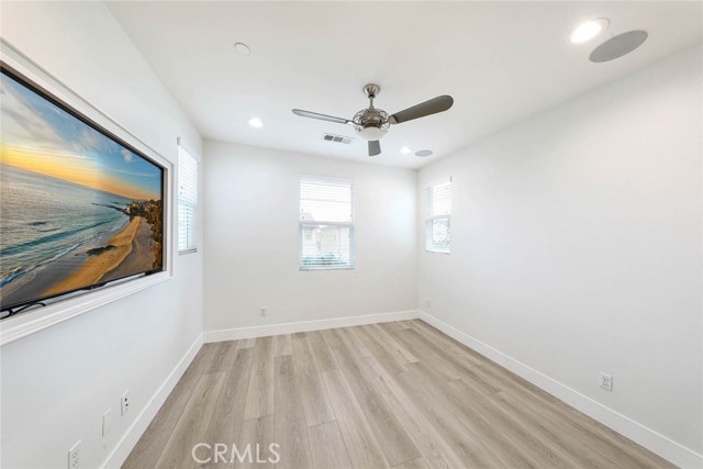 Detail Gallery Image 16 of 31 For 2824 Villa Catalonia Ct, Corona,  CA 92881 - 3 Beds | 2/1 Baths