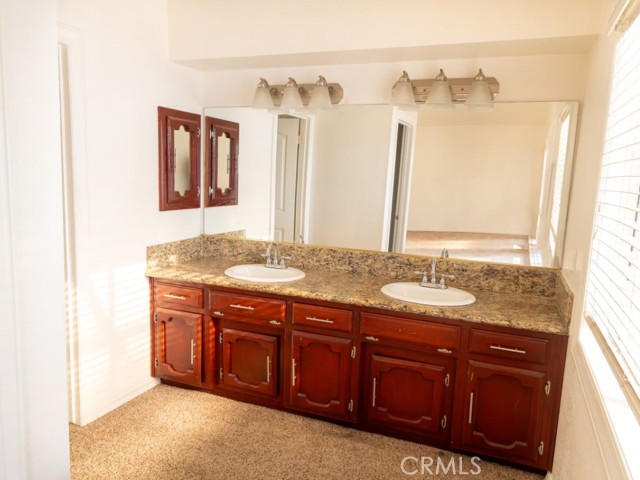 Detail Gallery Image 4 of 21 For 21131 Windsong St, California City,  CA 93505 - 3 Beds | 2/1 Baths