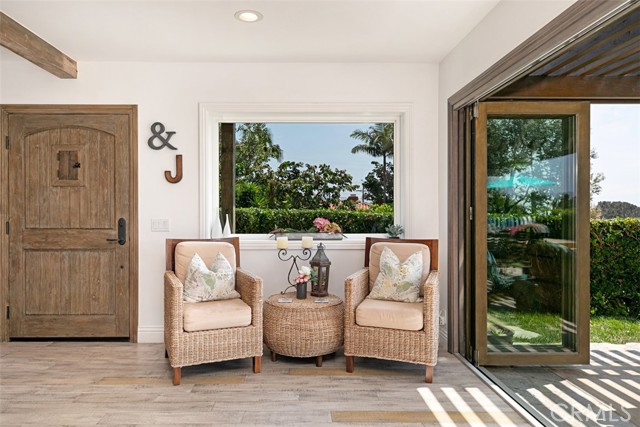 Detail Gallery Image 10 of 39 For 228 Ledroit St, Laguna Beach,  CA 92651 - 4 Beds | 3/1 Baths