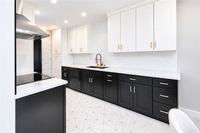 12720 Burbank, 305 photo 9