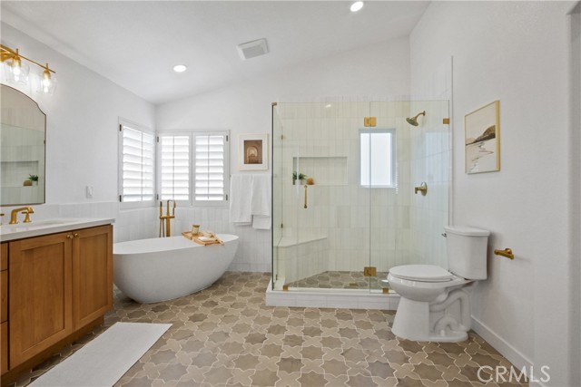 2210 Calle Opalo, San Clemente CA: https://media.crmls.org/medias/db634b0d-d827-485b-9be1-36bf48738abd.jpg