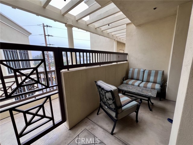 Detail Gallery Image 16 of 40 For 11847 Gorham Ave #403,  Los Angeles,  CA 90049 - 2 Beds | 2/1 Baths