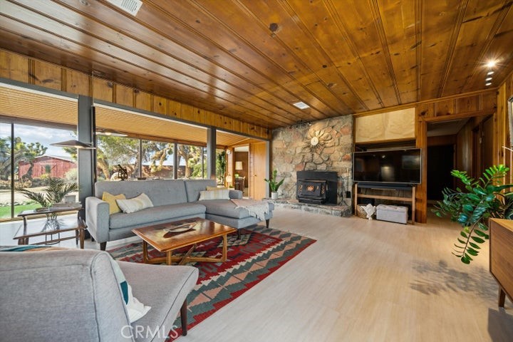 MLS #SR25083333 img 10