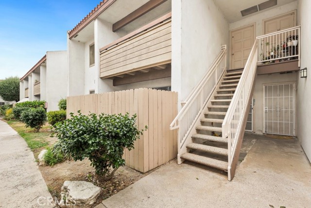 Detail Gallery Image 3 of 26 For 2511 W Sunflower Ave #F11,  Santa Ana,  CA 92704 - 2 Beds | 2 Baths