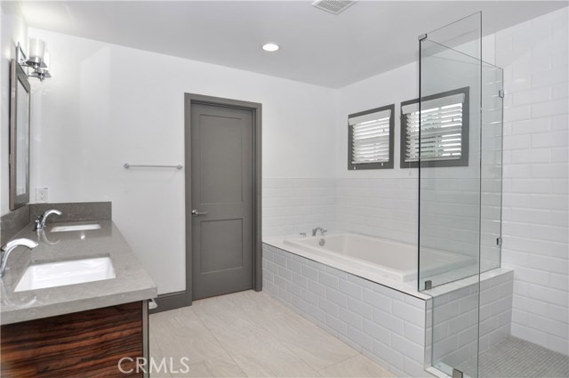 Detail Gallery Image 13 of 35 For 13722 Utt Dr, Tustin,  CA 92780 - 4 Beds | 3/1 Baths