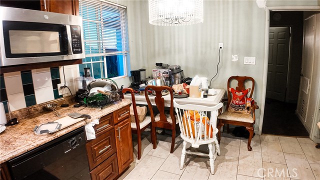 Detail Gallery Image 14 of 32 For 2719 Xavier, East Palo Alto,  CA 94303 - 7 Beds | 4 Baths