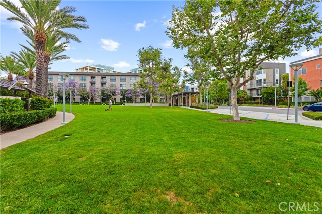 31 Soho, Irvine CA: https://media.crmls.org/medias/db673f97-5a5a-40d5-baf3-11339ab173ea.jpg
