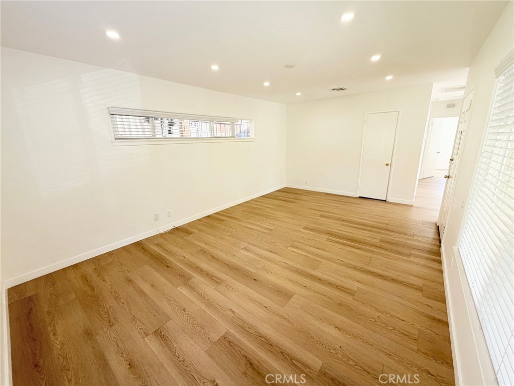 MLS #SR25276801 image #4