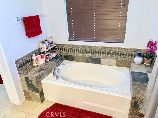 1539 Carmel Court, Redlands CA: https://media.crmls.org/medias/db680b92-4f0f-4acb-a328-e6be174cc373.jpg
