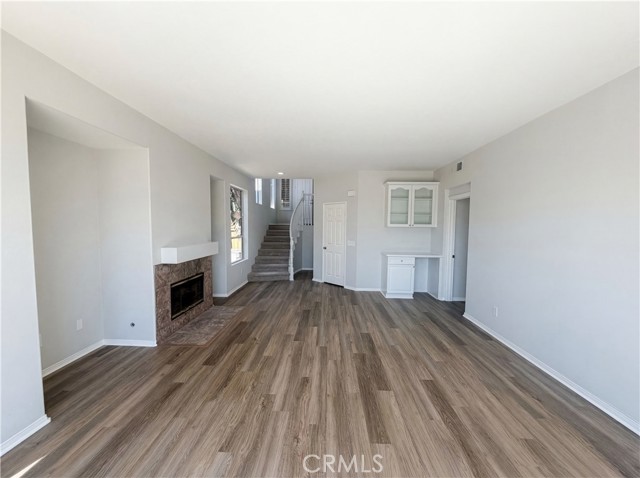 Image 3 of 28 For 40 Silkwood  