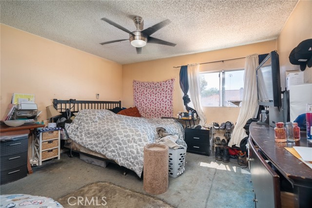 Detail Gallery Image 9 of 15 For 16590 Terrace Ln #B,  Fontana,  CA 92335 - 3 Beds | 2/1 Baths