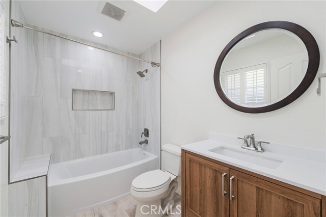 Detail Gallery Image 17 of 45 For 15871 Belfast Ln, Huntington Beach,  CA 92647 - 3 Beds | 2/1 Baths