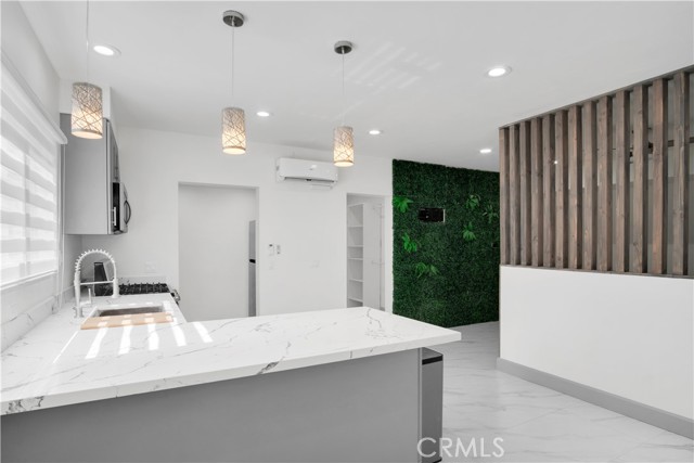 Detail Gallery Image 5 of 16 For 27001 Calle Juanita #B,  Dana Point,  CA 92624 - 1 Beds | 1 Baths
