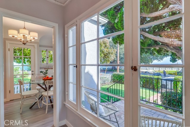 690 W Paseo Del Mar, San Pedro CA: https://media.crmls.org/medias/db698d2a-b059-4307-94b2-08b1305ca8c5.jpg