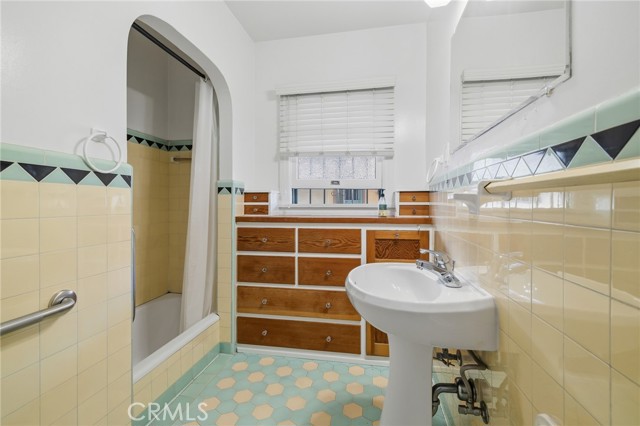 Detail Gallery Image 15 of 24 For 1428 S Stoneman Ave, Alhambra,  CA 91801 - 2 Beds | 1 Baths