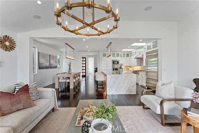 444 Morning Canyon Road, Corona del Mar CA: https://media.crmls.org/medias/db6a10d9-b9dc-451b-9305-7bccf51c958f.jpg