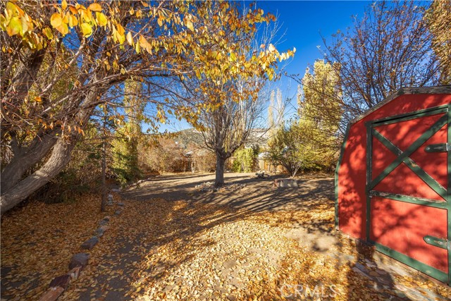 Detail Gallery Image 29 of 31 For 211 E Mountain View Bld, Big Bear City,  CA 92314 - 2 Beds | 1 Baths