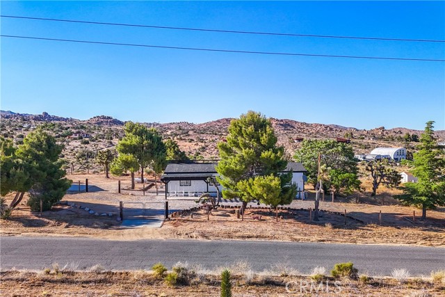 Detail Gallery Image 2 of 75 For 51130 Burns Canyon Rd, Pioneertown,  CA 92268 - 3 Beds | 2 Baths