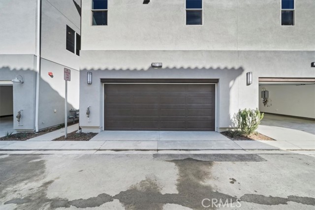 2561 Sprout Lane, Corona CA: https://media.crmls.org/medias/db6d3f1f-3036-4add-b782-eefd99888f08.jpg