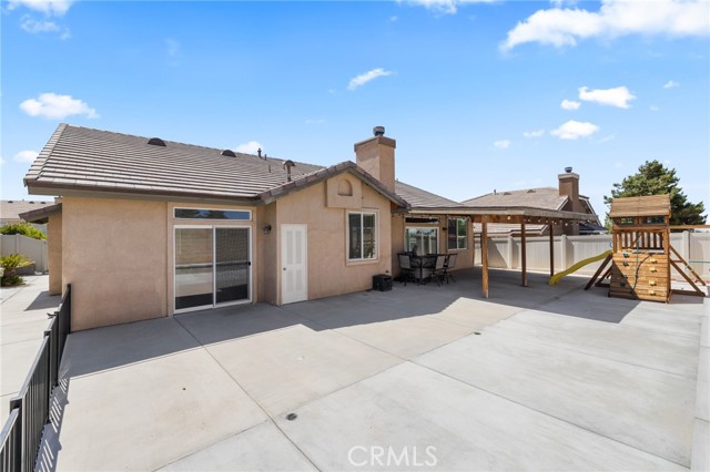 Detail Gallery Image 6 of 46 For 37152 Waltham Pl, Palmdale,  CA 93550 - 4 Beds | 2 Baths