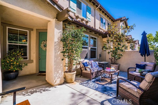 Detail Gallery Image 1 of 28 For 172 via Katrina, Newbury Park,  CA 91320 - 2 Beds | 2/1 Baths