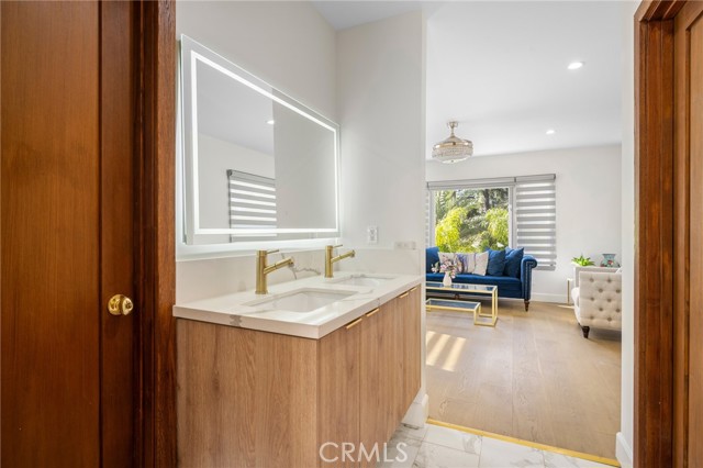 Detail Gallery Image 27 of 70 For 2065 E Altadena, Altadena,  CA 91001 - 7 Beds | 9 Baths