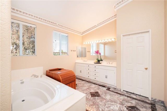 Detail Gallery Image 26 of 59 For 971 Haley Talbert Dr, Corona,  CA 92881 - 4 Beds | 4/1 Baths