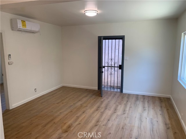 1255 Velasco, Los Angeles CA: https://media.crmls.org/medias/db6effa7-471b-471f-bba2-159fb300afc8.jpg