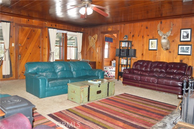Detail Gallery Image 6 of 33 For 26156 Long Barn Rd, Long Barn,  CA 95335 - 5 Beds | 1/1 Baths