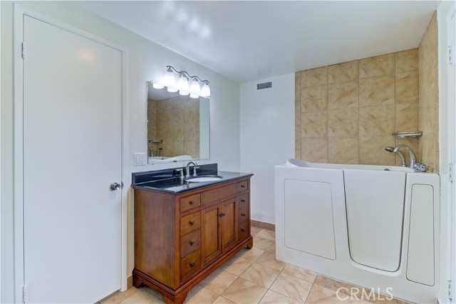 Detail Gallery Image 37 of 71 For 16591 Busby Ln, Huntington Beach,  CA 92647 - 5 Beds | 2 Baths