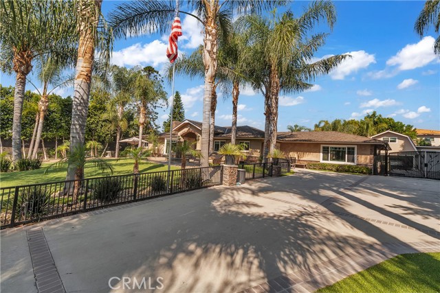 959 Rodeo, Fullerton CA: https://media.crmls.org/medias/db71b112-1c7a-4aa1-bf2f-b227ed35e897.jpg