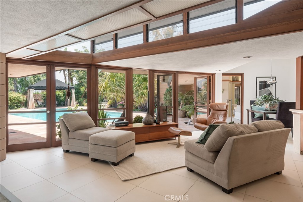 MLS #OC25145923 img 14