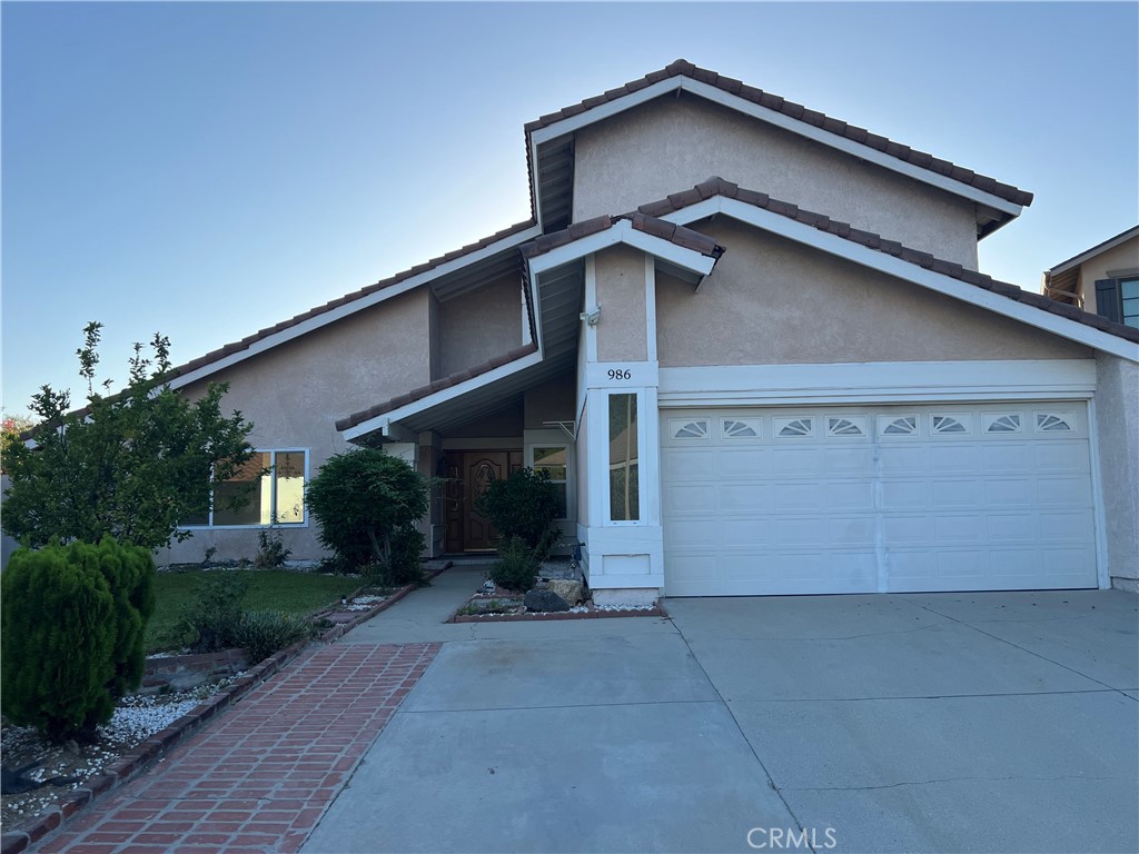 986 Calle Primavera — architectural residence