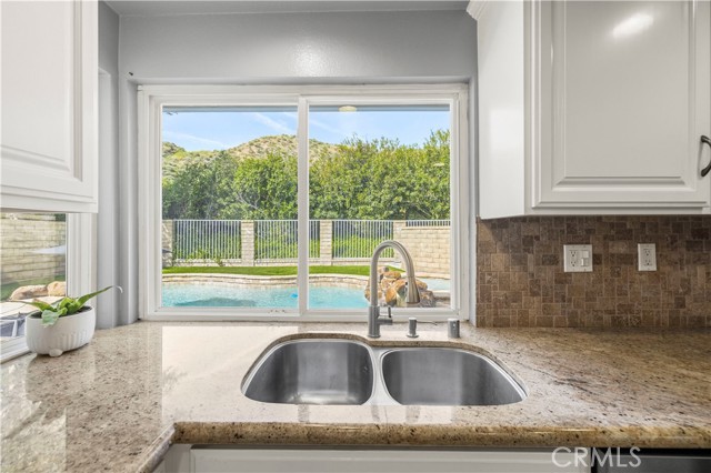 Detail Gallery Image 36 of 66 For 28245 Stonington, Saugus,  CA 91350 - 4 Beds | 3 Baths