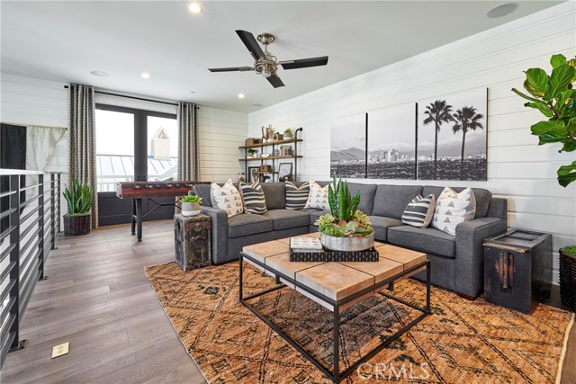 Bonus loft for working from home, watching movies and  playing games.
