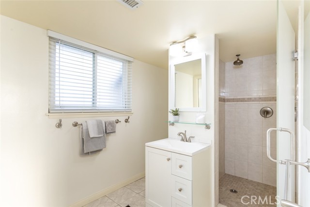 Detail Gallery Image 18 of 32 For 3101 Ruth Elaine Dr, Los Alamitos,  CA 90720 - 4 Beds | 2 Baths