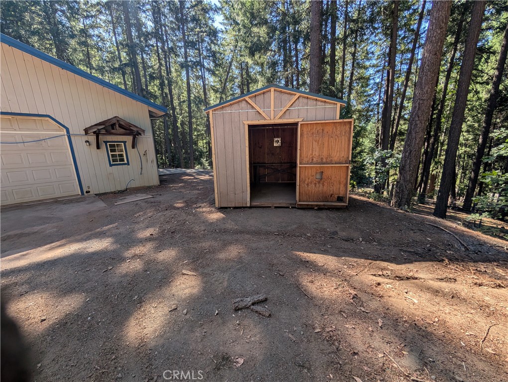 https://media.crmls.org/medias/db726e52-353d-413b-b765-db1834cd563d.jpg?preset=X-Large