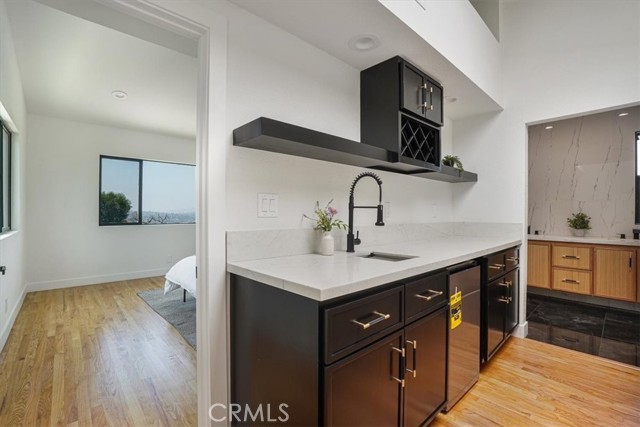 Detail Gallery Image 14 of 35 For 3560 Lavell Dr, Los Angeles,  CA 90065 - 4 Beds | 4 Baths