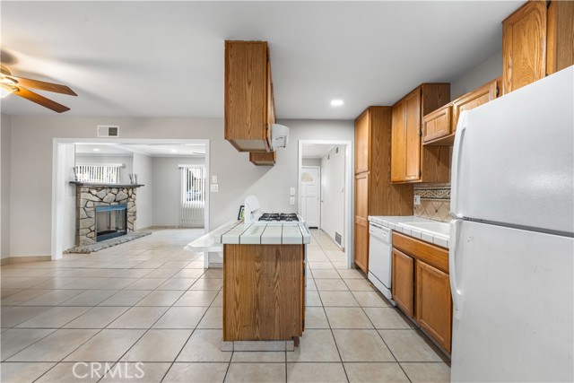 Detail Gallery Image 17 of 55 For 1030 Ventura Ave, Simi Valley,  CA 93065 - 3 Beds | 2 Baths